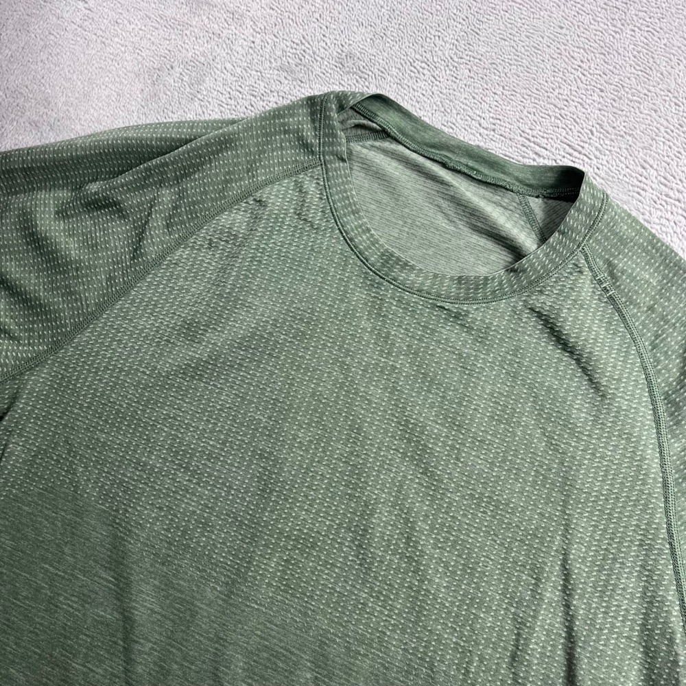 Lululemon Metal Vent Tech Short Sleeve Shirt Mens Large Green Sage Training Tee